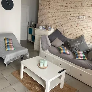 https://studio-vieux-port-chez-fanette.fr-provencehotel.com